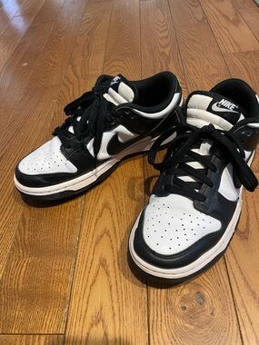 Nike Dunk Low “Panda” 🖤🤍